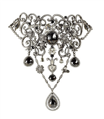 法贝热Fabergé经典“演绎”俄罗斯流亡贵族风范