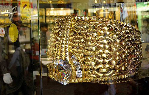 全世界最大的一枚黄金戒指(图)