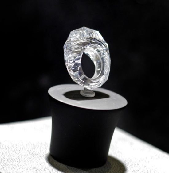世界首枚全钻戒指 价值7000万美元