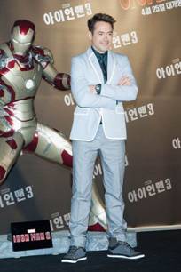小罗伯特•唐尼佩戴积家腕表亮相《钢铁侠3》韩国首映式